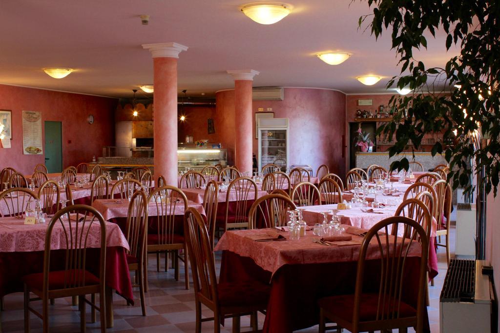 Hotel Monumento Certosa di Pavia Ngoại thất bức ảnh
