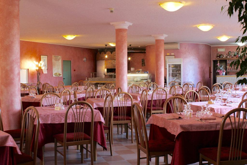 Hotel Monumento Certosa di Pavia Ngoại thất bức ảnh